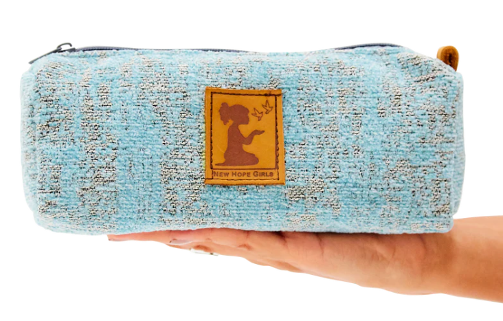 New Hope Girls Aqua Surface Pouch