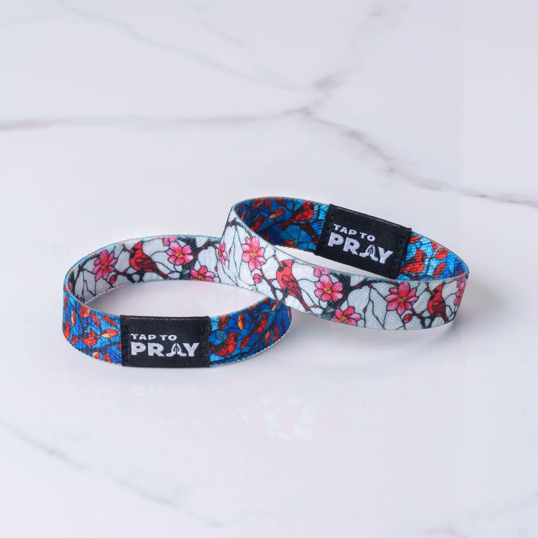 Tap to Pray Wristband Cardinals Small