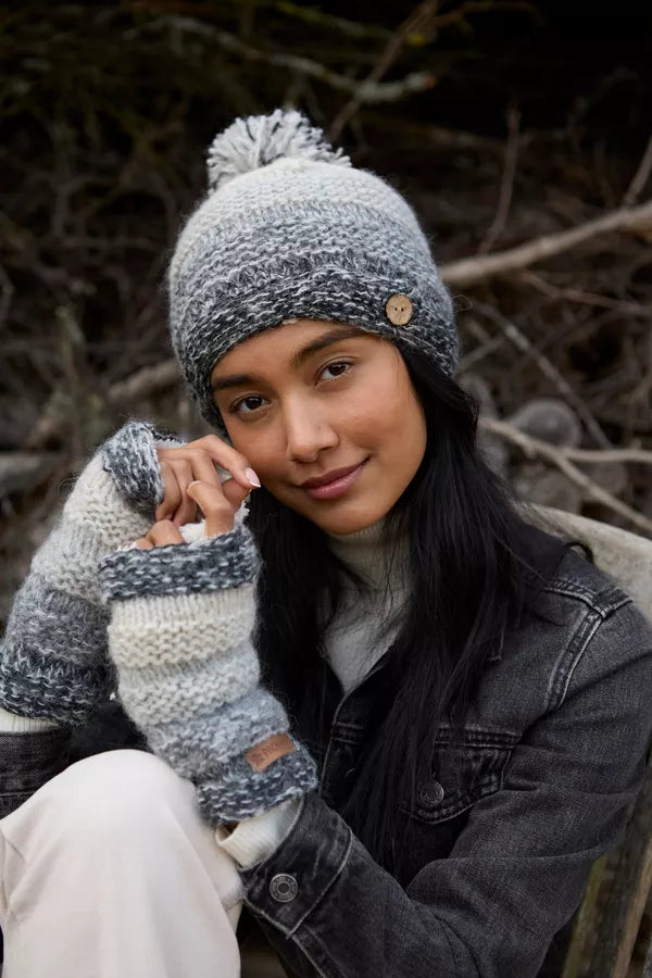 Sierra Nevada Bobble Beanie Smoke