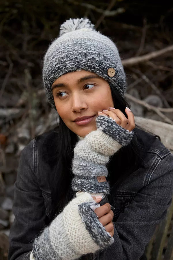 Sierra Nevada Bobble Beanie Smoke