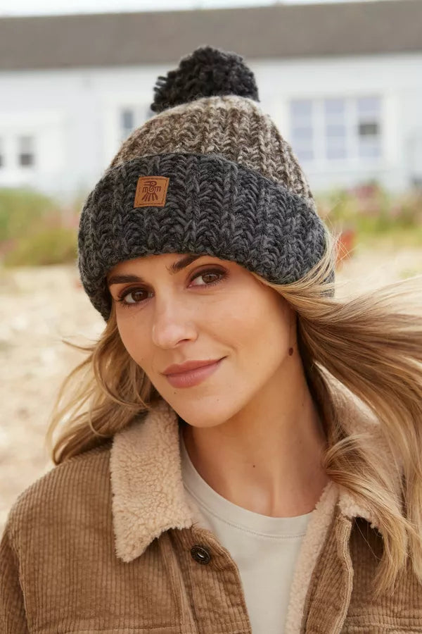 Cotopaxi Bobble Beanie Natural